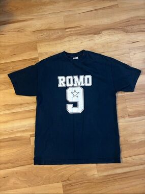 Dallas Cowboys Romo #9 Graphic Short Sleeve Tee - Navy